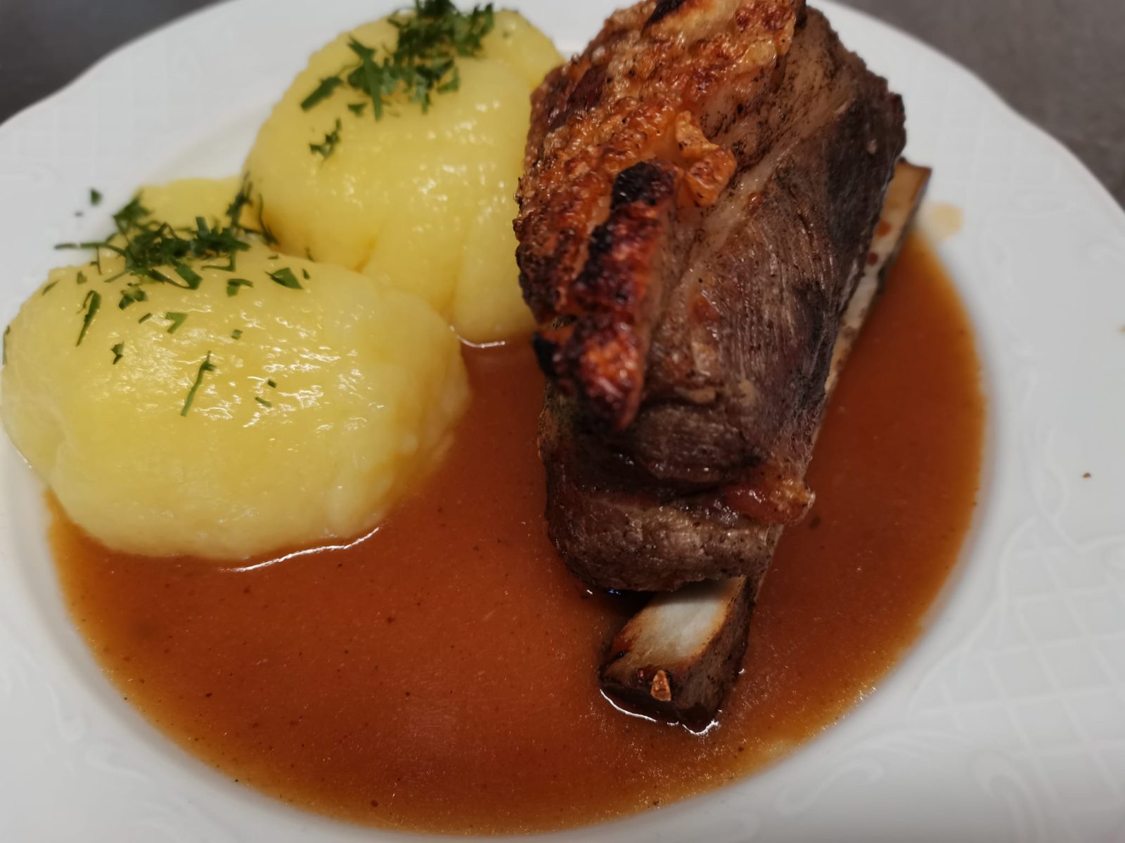 Rinderroulade mit Coburger Klößen im RIVA Restaurant